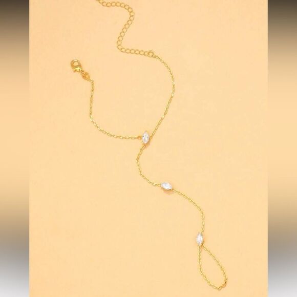 Elegant Hand Chain Bracelet N1027 - Picture 2 of 4